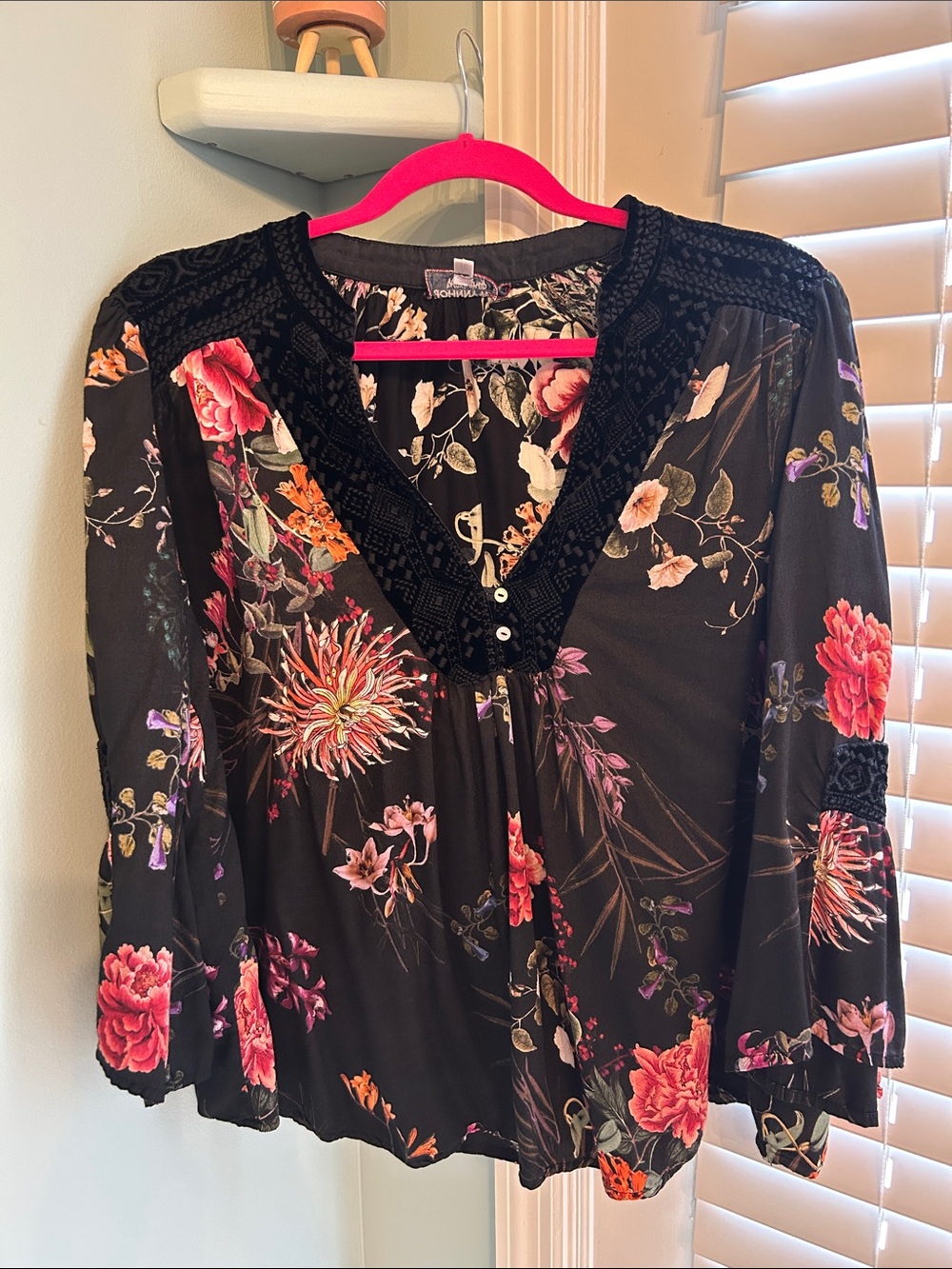 Johnny Was 3/4 Sleeve Top